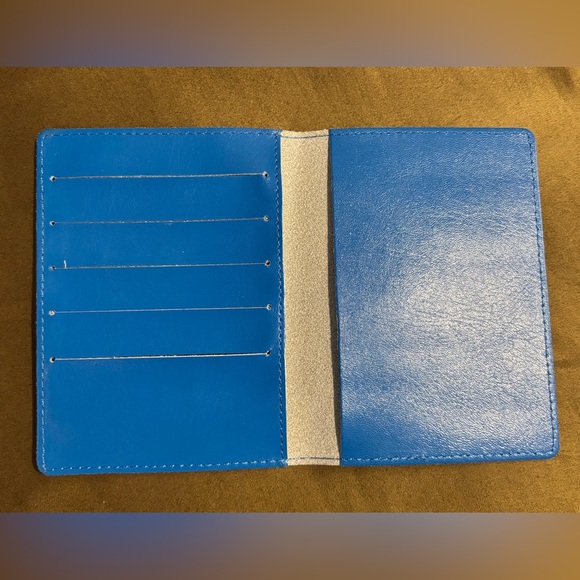 Leather Passport holders - Picture 2 of 3